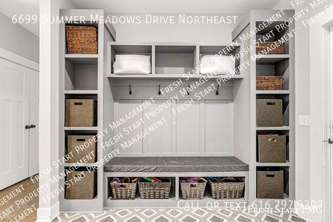 Building Photo - 6699 Summer Meadows Dr NE