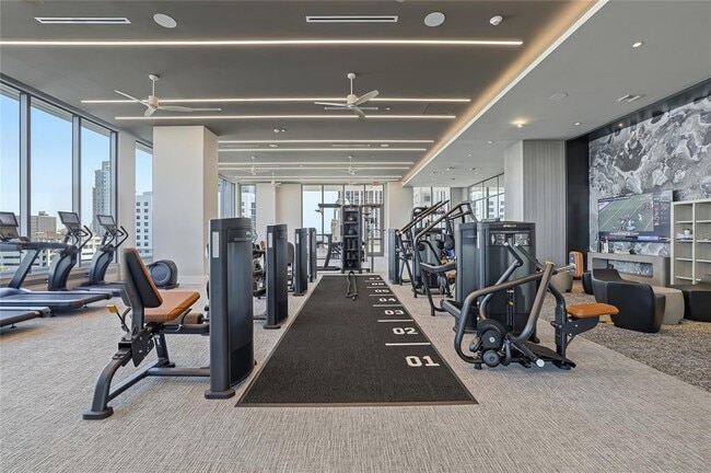 Building Photo - 275 1st Ave S