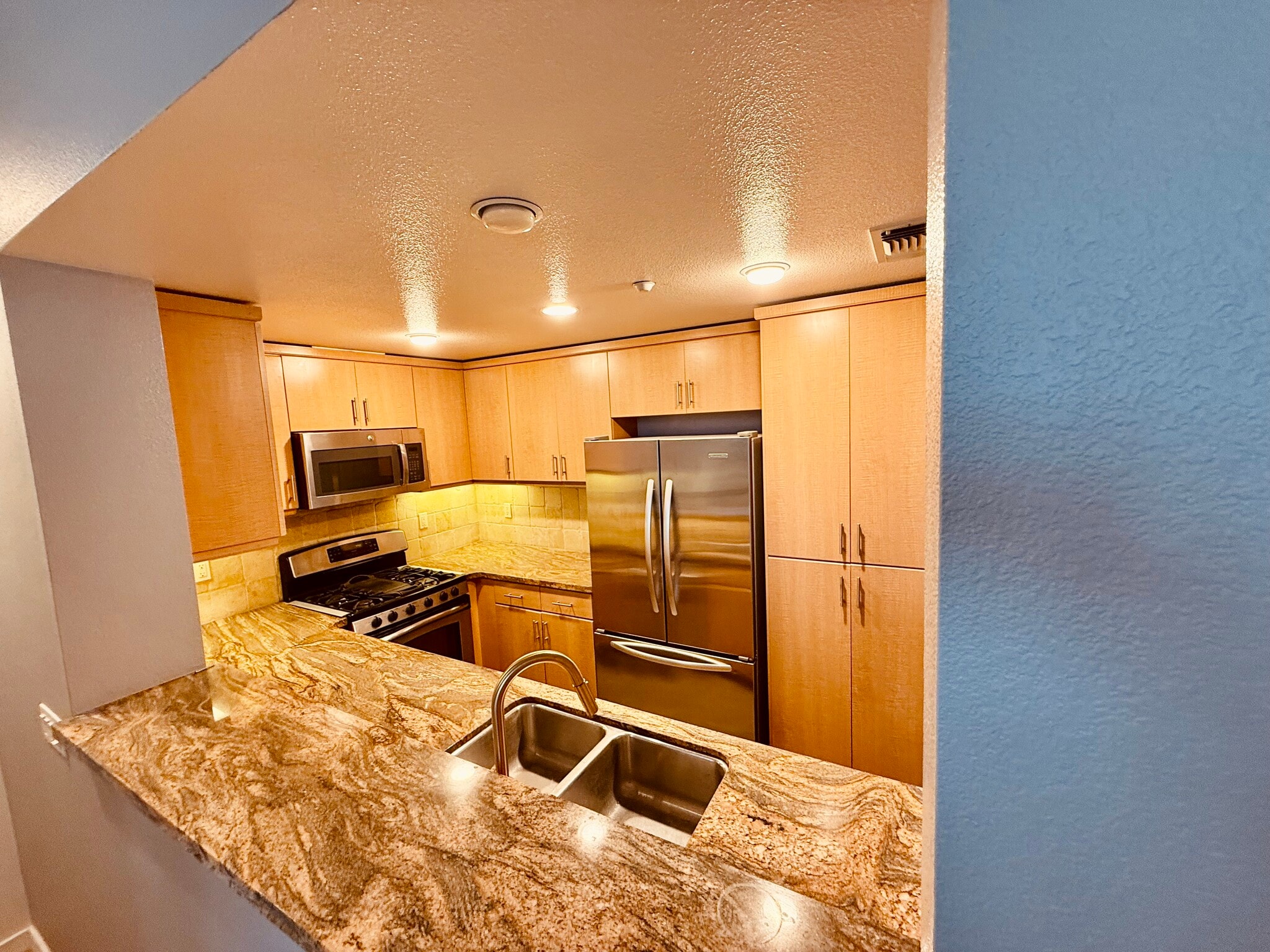 Building Photo - 2869 Regatta Dr