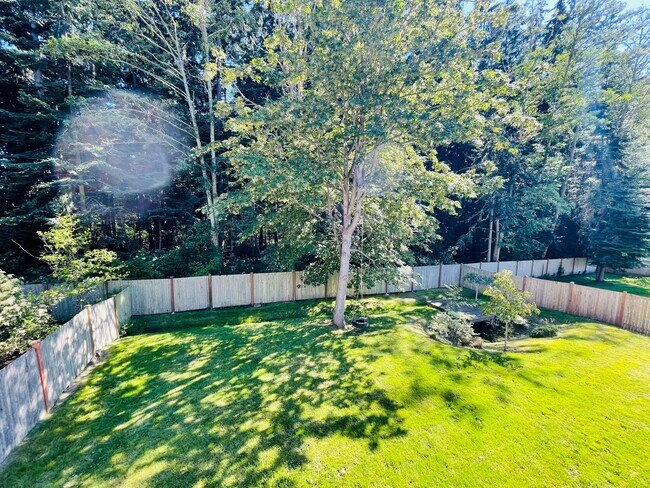 Building Photo - Beautiful 5 Bedroom Home in Coupeville! Pet Friendly! $250 Move In Credit!