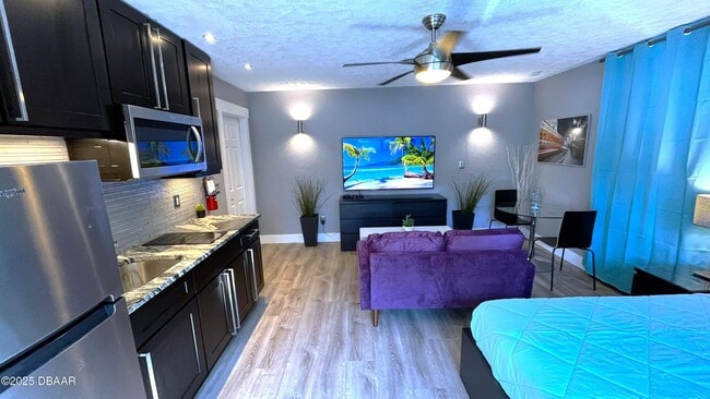 Building Photo - 236 N Keech St