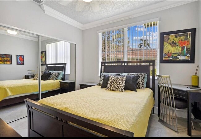 Building Photo - 7823 Bridlington Dr