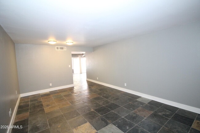 Building Photo - 1924 E Fremont Dr