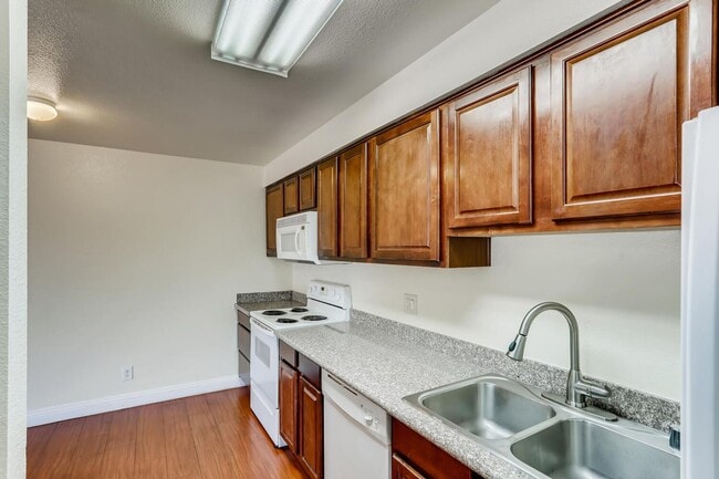 Building Photo - 5229 Indian River Dr