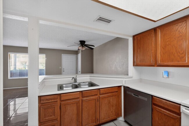 Building Photo - Charming 2BR Condo in Mesa