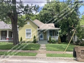 Building Photo - 758 E Argyle Ave
