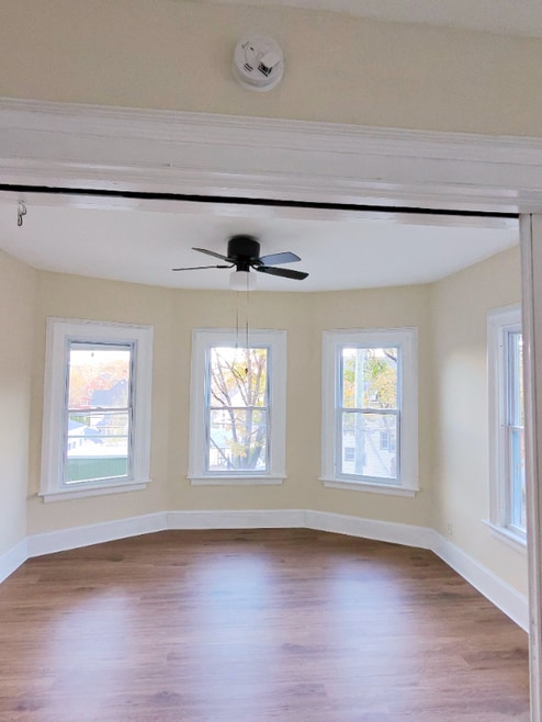 Building Photo - 142 Hillside Ave