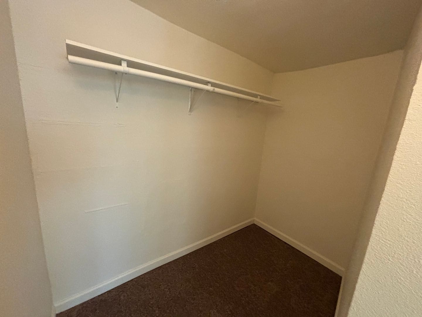 Building Photo - 1 E Navajo Rd