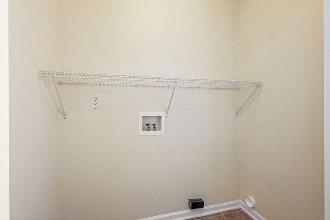 Building Photo - 422 Northrop Pl