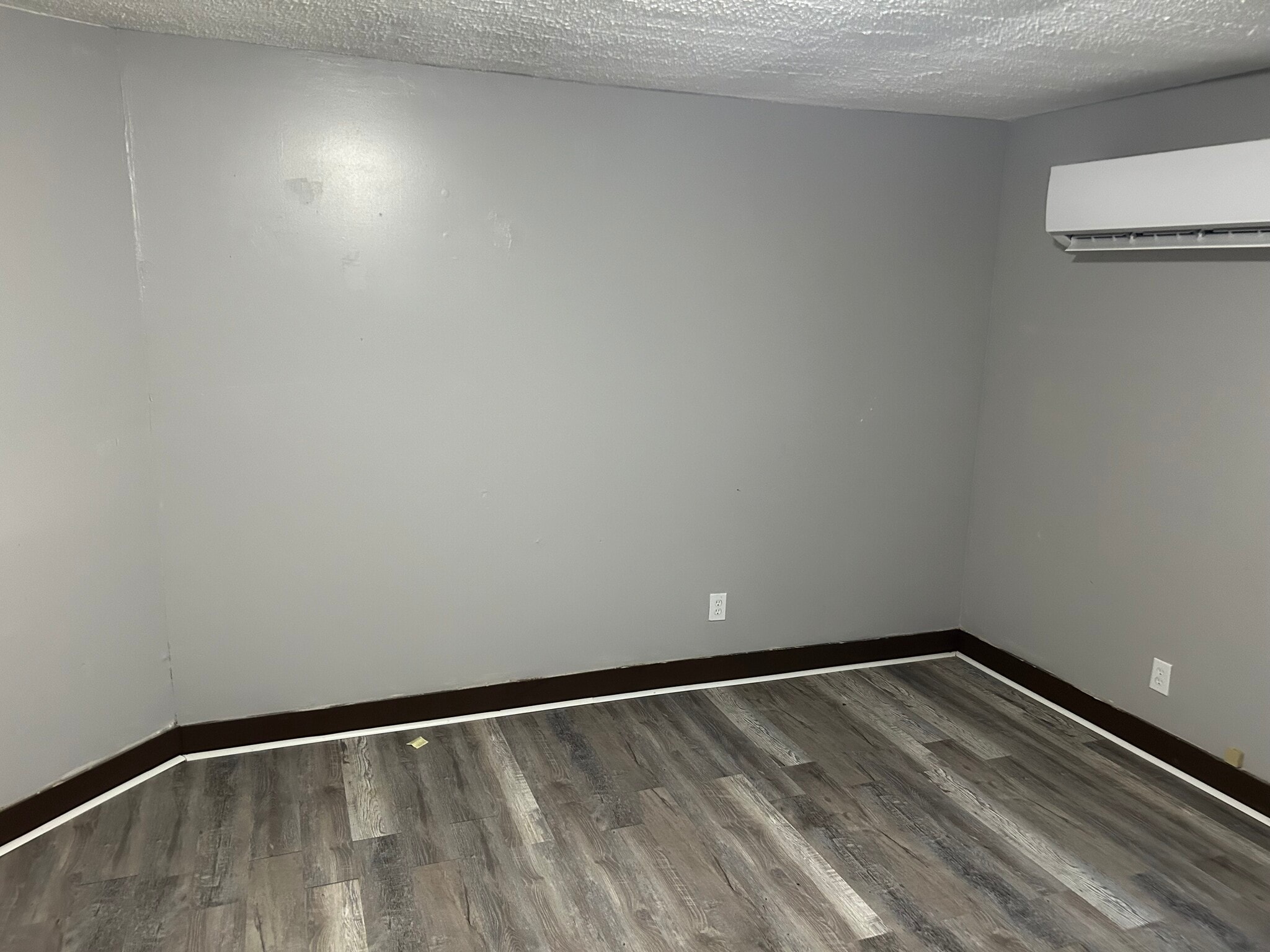 Front room - 3605 Grote St SW