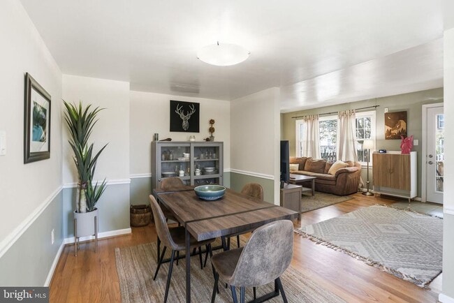 Building Photo - 9100 Omar Ct