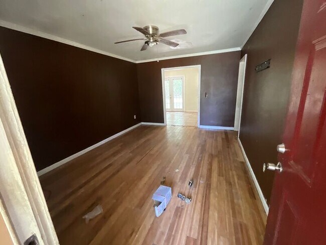 Building Photo - 313 S Fox Hall Rd