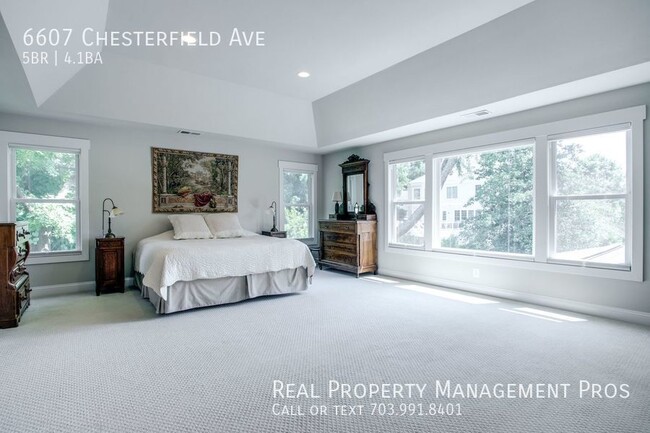 Building Photo - 6607 Chesterfield Ave