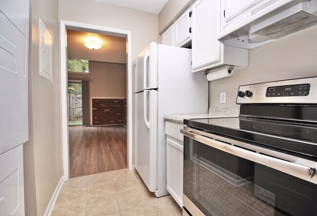 Building Photo - 3127 Heathstead Place
