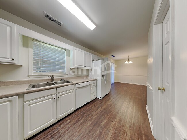 Building Photo - 1512 Birkdale Ct