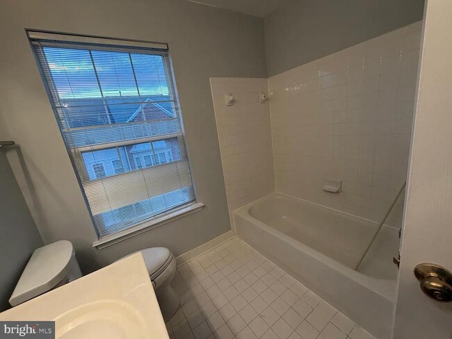 Building Photo - 6641 Creek Point Way