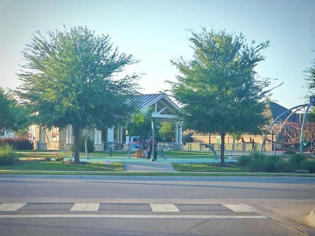 Building Photo - 150 Elisha Dr