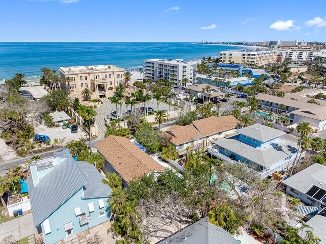 Building Photo - $500 OFF FIRST MONTHS RENT!