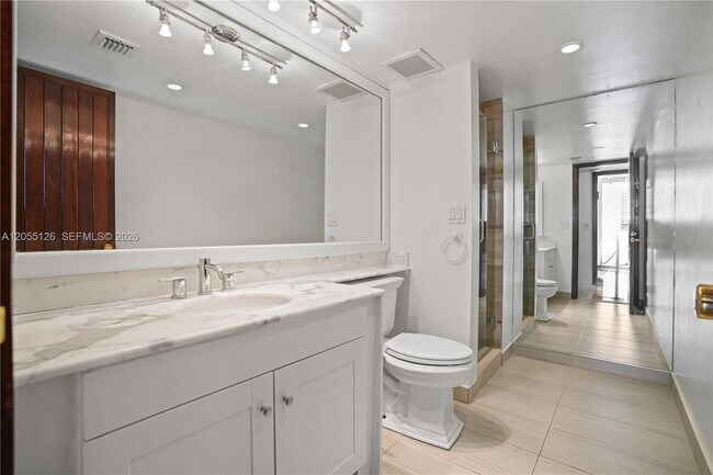 Building Photo - 19355 Turnberry Way