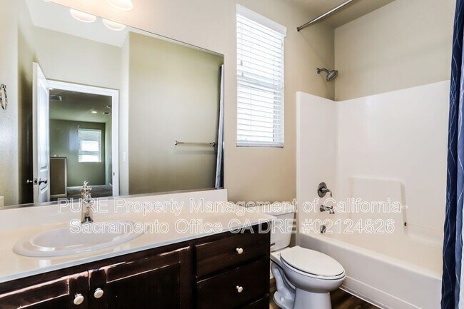 Building Photo - 5564 Celebration St