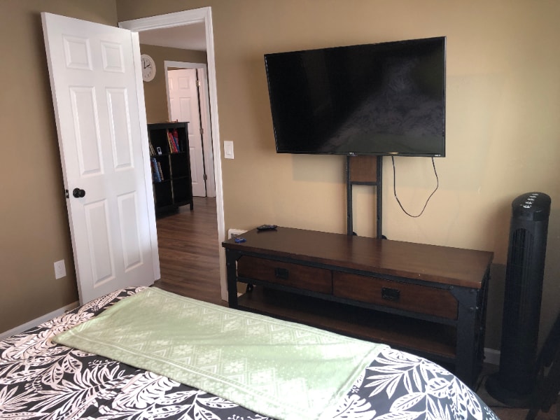 Building Photo - 543 N Broadway St