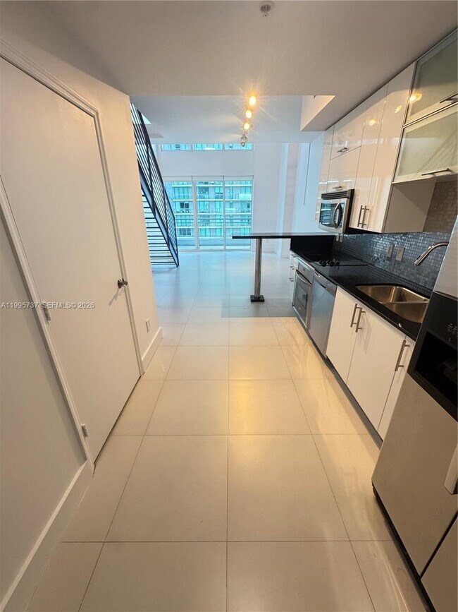 Building Photo - 60 SW 13th St