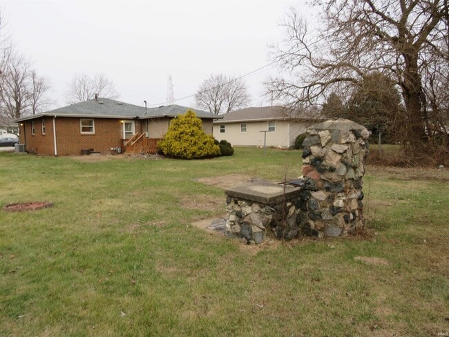 Building Photo - 413 W Harrison St