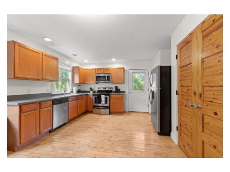 Building Photo - 120 Kendene St