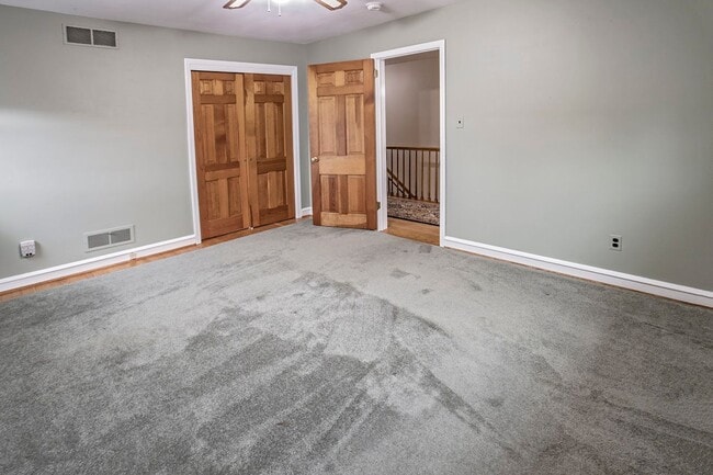 Building Photo - Lovely Colonial Home in Sharpley