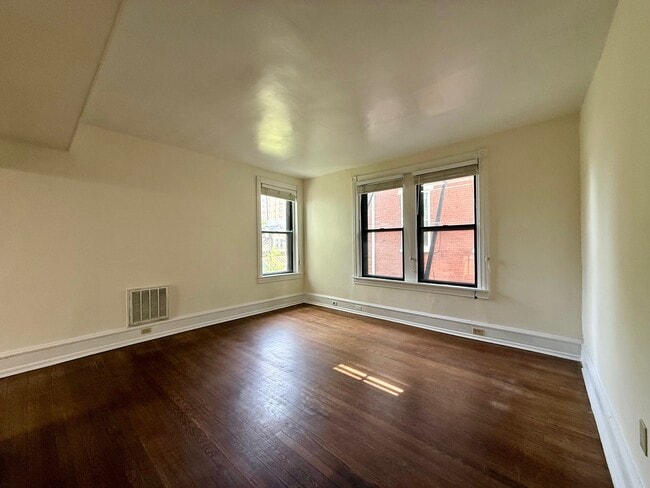 Building Photo - 1610 N Broom St