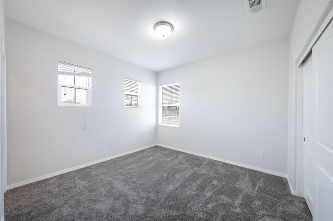 Building Photo - 5702 Segovia Way
