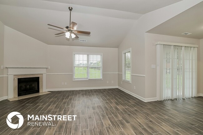 Building Photo - 8 Trotters Run