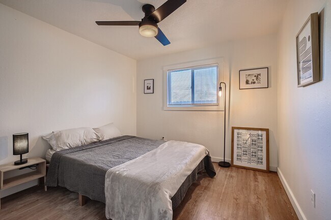 Building Photo - 940 S Arcadia St