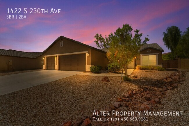 Building Photo - 1422 S 230th Ave
