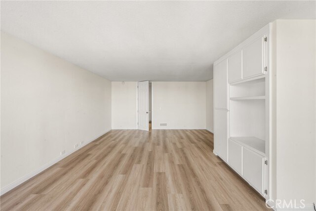 Building Photo - 3965 Aladdin Dr