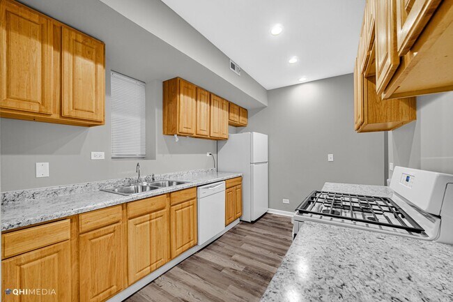 Building Photo - 1522 Fischrupp Ave