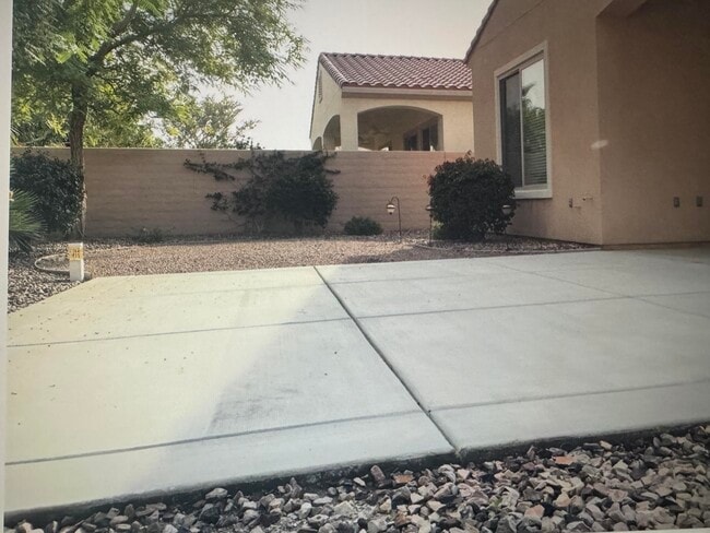 Building Photo - 41290 Calle Pampas