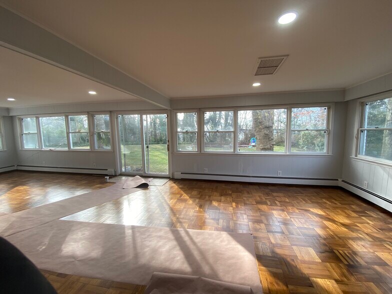 Building Photo - 60 Gristmill Ln