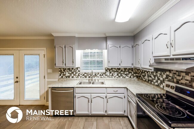 Building Photo - 5796 Dug Hollow Rd