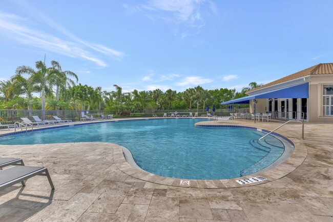 Building Photo - 12372 Cascades Pointe Dr