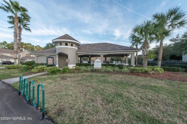 Building Photo - 807 Scrub Jay Dr