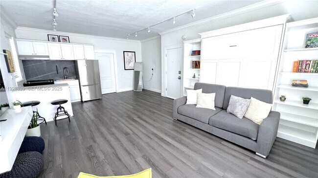 Building Photo - 1115 Euclid Ave