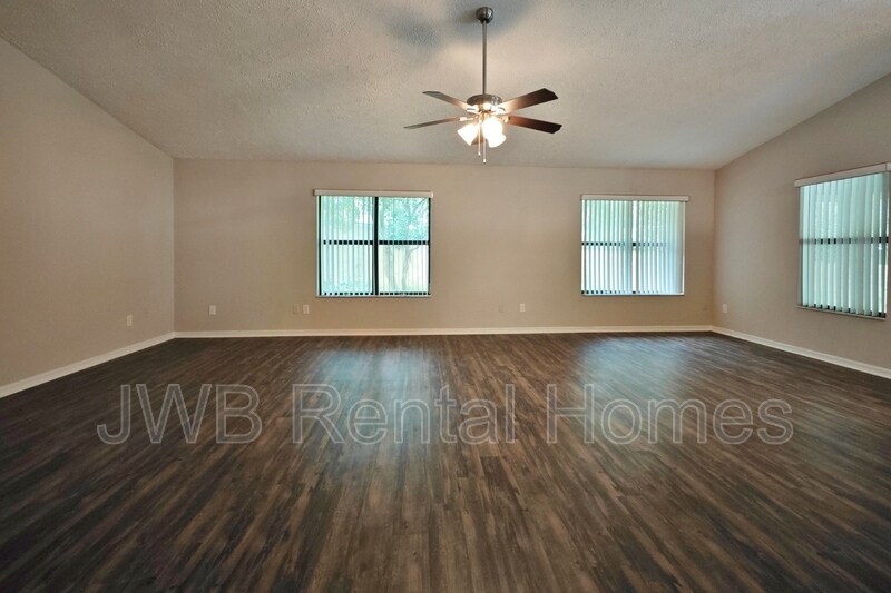 Building Photo - 3208 Turtle Creek Rd
