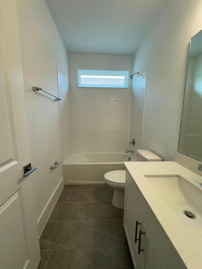 Building Photo - Charming and Functional – 3 Bedroom Home i...