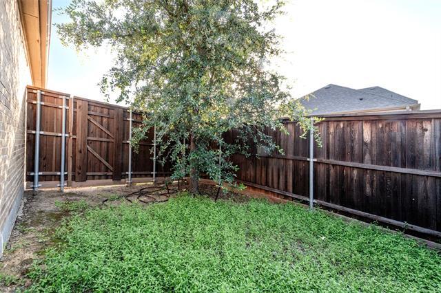 Building Photo - 2040 Barx Dr