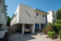 Building Photo - 11100 Camarillo St