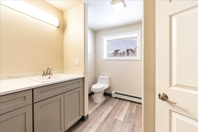 Building Photo - 228 Craig Ave