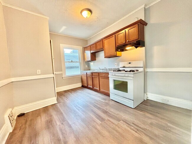 Primary Photo - 215-217 Cedarwood Terrace