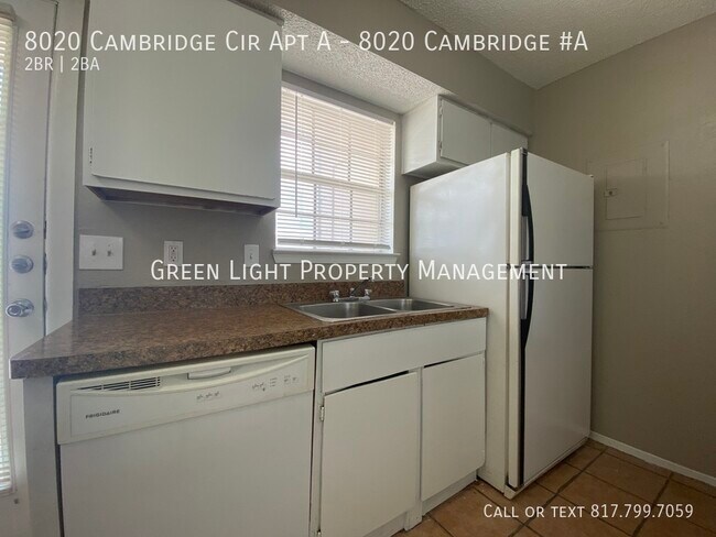 Building Photo - 8020 Cambridge Cir