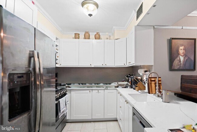 Building Photo - 555 Massachusetts Ave NW